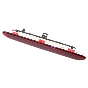 Luz de freno elevada Fiat M045, roja y negra, para ventana, material ABS, para modelos 2012-2019 - Product Image 1