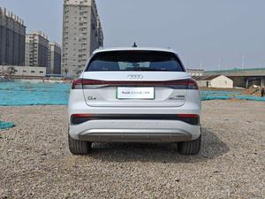 Audi Q4 <span class=keywords><strong>E</strong></span>-tron 40 SUV Elettrico Usato 2024, Versione Premium <span class=keywords><strong>a</strong></span> Lunga Autonomia, Pronto per l'Esportazione, Bianco su Nero - Product Image 6