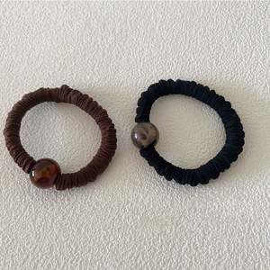 Coleteros de Tela Delgados y Duraderos en Negro y Marrón para Niñas, con Estampado de Leopardo, Bandas Elásticas para el Cabello - Product Image 3