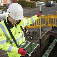 Basto de topographie télescopique en fibre de carbone de 8 mètres pour équipement GNSS et applications de mesure sur le terrain