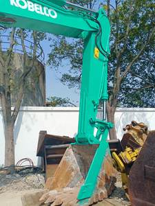 Kobelco มือสองเครื่องขุดตีนตะขาบ SK200 20ตันชั่วโมงทำงานสั้น SK210LC สภาพดี - Product Image 6