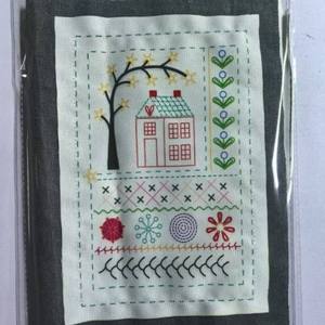 <span class=keywords><strong>หนังสือ</strong></span>คู่มือการเย็บผ้าแบบพกพา ฉบับปี 2025 พร้อมภาพประกอบการปักผ้าแบบง่ายๆ ขั้นตอนต่อขั้นตอน ทำเองได้ - Product Image 2