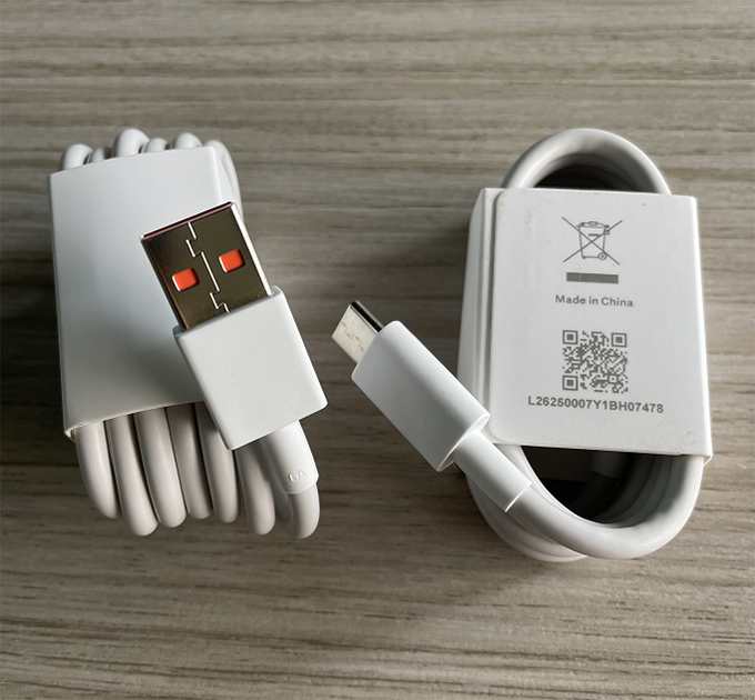 Blanco: 6A tipo C cable-sin caja