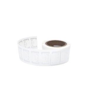 Etiqueta RFID UHF Personalizada y Duradera, de Largo Alcance (8m), Papel Recubierto, Certificación EPC Global, para Gestión de Minoristas y Logística - Product Image 2