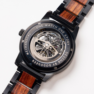 <span class=keywords><strong>Orologio</strong></span> Meccanico Scheletrato Premium <span class=keywords><strong>in</strong></span> <span class=keywords><strong>Legno</strong></span>, Segnatempo Automatico Personalizzato Fatto a Mano <span class=keywords><strong>in</strong></span> <span class=keywords><strong>Legno</strong></span> e Acciaio, <span class=keywords><strong>Orologio</strong></span> <span class=keywords><strong>da</strong></span> <span class=keywords><strong>Polso</strong></span> <span class=keywords><strong>da</strong></span> Uomo Idea Regalo - Product Image 3