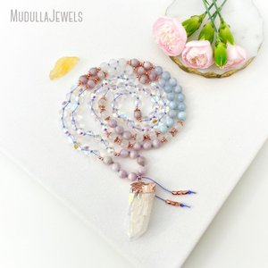 MN43537สร้อยคอ Mala พร้อมจี้มูนสโตนอควอมารีน Kunzite And Angel Aura Guru Crystal 108 Mala - Product Image 4