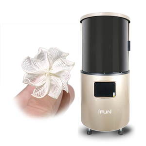 3D Printing Machine, Resin LCD Printer Can 3D Print Animation/jewelry Hot Iron Man Model