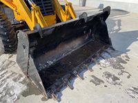 Mini chargeur d'excavatrice Komatsu JCB 3CX d'occasion en bon état pour les machines de construction de génie Vente de composants de moteur central