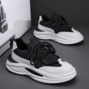 Chaussures respirantes pour hommes, surface en maille anti-odeur, sport et loisirs, polyvalentes, légères, à semelle épaisse, augmentant la taille - Product Image 1
