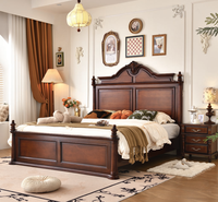 Lit de Roi Classique en Bois Massif Sculpté pour Villa et Mobilier de Chambre Antique GSA43-GSA44