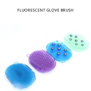 Cao su massage găng tay cà ri Lược nhựa bàn chải ngựa cho chải chuốt và làm sạch - Product Image 5