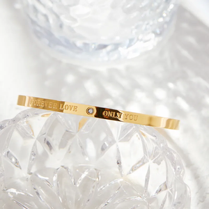 Bracelet unisexe décontracté en plaqué or rose 18 carats, lettre tendance en acier inoxydable 304 avec zircon, perle, diamant, mode religieuse - Product Image 5