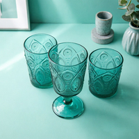 Verre à pied tendance en verre soufflé à la main, motif paon en relief, style européen, multicolore, vintage, pour la maison