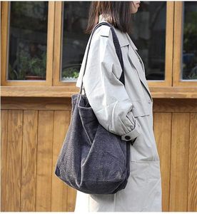 Bolso Bandolera de Corduroy Verde para Mujer, de Gran Capacidad, Estilo Casual, para Compras Diarias - Product Image 4