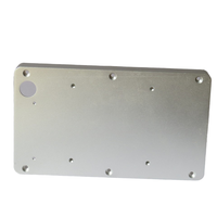 Boîtier électronique en aluminium usiné CNC personnalisé avec conception multi-ports
