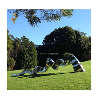 Sculpture cubique abstraite moderne en acier inoxydable avec miroir d'art en métal pour décor de parc de jardin