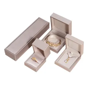 Organisateur d'usine vente en gros coffrets cadeaux de bijoux en velours de luxe personnalisés bracelet collier breloques boucles d'oreilles boîtes de bagues à bijoux en cuir
