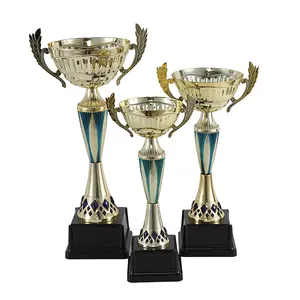 Yiwu Collection Copo de metal e haste de plástico Troféu de automobilismo Yiwu Troféu em branco placas de troféu