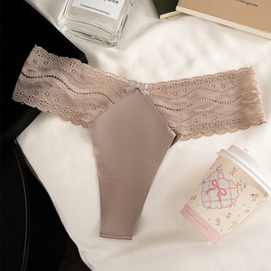 Culottes string en dentelle pour femmes, en soie glacée, sans couture, taille basse, sexy, confortables, grandes tailles, vente en gros - Product Image 1