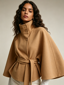 Abrigo corto estilo capa con cuello alto, cinturón en la cintura, botones asimétricos, elegante para mujer, ideal para otoño e invierno, look diario. - Product Image 2