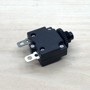 Protecteur de courant contre les surcharges et les surchauffes Wp 10A 20A pour compresseurs d'air, pompes à eau, pompes à air, machines de lavage de voitures - Product Image 3