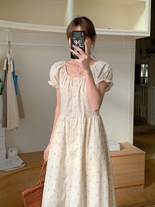 Robe à manches bouffantes de style Mori français, douce, florale, premier amour, antistatique, amincissante à la taille - Product Image 1
