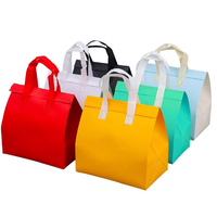 Sac isotherme réutilisable en non-tissé pour livraison de repas, avec poignée d'épaule, doublure en feuille d'aluminium, logo personnalisé, pour café et gâteaux