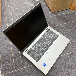 Ordinateur portable professionnel reconditionné argenté pour D-ell Latitude 5310 13,3 pouces Intel i5 10e génération 8 Go 256 Go SSD - Product Image 6