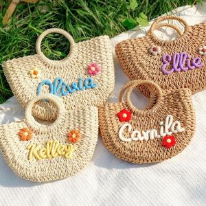 Sac à bandoulière tendance transfrontalière en fibre végétale, brodé main personnalisé avec nom, forme circulaire, sac fourre-tout DIY avec lettres - Product Image 1