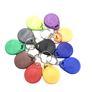 Llavero RFID GETSMART 125K/13.56MHz ISO14443A/ISO15693, Tarjeta Inteligente NFC Regrabable con Chip NTAG213, Material Anti-metal, para Acceso a Elevadores - Product Image 1