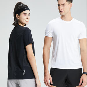 Logotipo personalizado 170gsm Camiseta de entrenamiento de seda de hielo Slim Fit Transpirable Cuello Ropa deportiva Transpirable Sensación de hielo Patrón impreso - Product Image 2