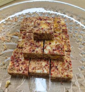 Rations de <span class=keywords><strong>survie</strong></span> d'urgence haute énergie, biscuits compressés durs au goût de canneberge sucrée en boîte pour le camping en plein air - Product Image 2