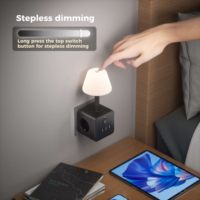Adaptateur de prise européenne avec 3 prises AC, 3 ports USB A, 1 port USB Type C, lampe de table à intensité variable avec interrupteur