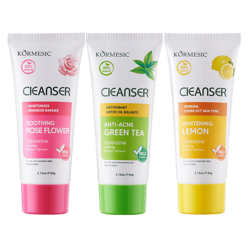 KORMESIC นมทำความสะอาดผิวหน้าสูตรชาเขียว ลดสิว 60 กรัม