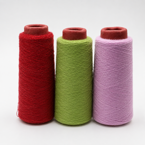 Fil de laine d'alpaga polaire arctique anti-boulochage, doux et moelleux pour pulls et tricots, vente en gros directe d'usine, échantillon gratuit - Product Image 2