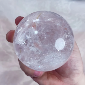 Sphère de cristal de quartz clair, boule de cristal brut naturel pour décoration intérieure, <span class=keywords><strong>idée</strong></span> de <span class=keywords><strong>cadeau</strong></span> de vacances unique, diamètre de 2.36 à 3.54 pouces, 1 pièce - Product Image 6