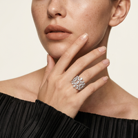 Luxuriöser Ring aus massivem 18-karätigem Weißgold Au750 mit Blumenmotiv für Damen, mehrfach geformter, birnenförmiger, marquiseförmiger, rund geschliffener, breiter Band-Diamantring
