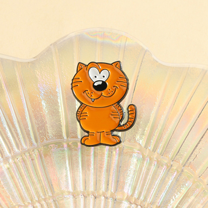 Broches de esmalte de dibujos animados de comedia, bonitos broches de anime de perro, gato, pato, doctor, oso, insignias para ropa, joyería, regalos para amigos - Product Image 3