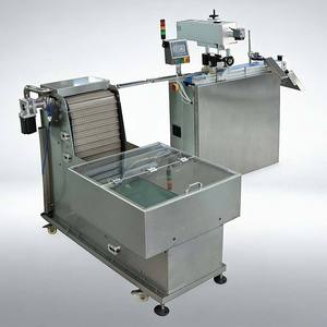Machine de marquage laser UV pour bouchons de bouteilles avec inspection visuelle et collecte de données pour la traçabilité anti-contrefaçon - Product Image 2