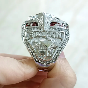 Anillo de Moda Masculino Alabama/SABAN 2023, Chapado en Negro, Aleación, Geométrico, con Cristales y Diamantes de Imitación, Anillo de Campeones - Product Image 3