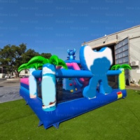 Nieuw springkasteel met hindernissen, luchtpark, bosthema, speeltuin, klim- en glijbaancombinatie