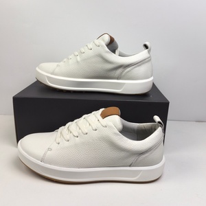 รองเท้ากีฬาหนังแท้คุณภาพสูงสำหรับผู้ชาย ดีไซน์หรูหรา สไตล์ลำลองและอเนกประสงค์ เหมาะสำหรับเล่นสเก็ตบอร์ด - Product Image 2