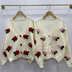 Mùa Đông Retro Tùy Chỉnh Dày Màu Hồng Tăng Phụ Nữ Quà Tặng Hoa Ngắn Dệt Dệt Kim Handmade Crochet Phụ Nữ Cardigan Áo Len - Product Image 1