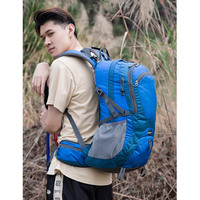 Vente en gros de logo personnalisé, sac de voyage essentiel pour sport de plein air, sac de randonnée étanche à fermeture éclair 45L, sac à dos unisexe pour le trekking et le camping