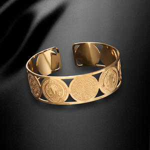 Brazalete de <span class=keywords><strong>San</strong></span> <span class=keywords><strong>Benito</strong></span> Clásico, Religión Católica Cristiana, Acero Inoxidable, Brazalete Ajustable para Hombre - Product Image 3