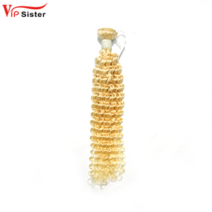 Fasci di Capelli Indiani Grezzi Biondi Ricci Profondi all'Ingrosso con Campione Gratuito - Product Image 1
