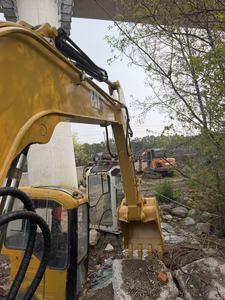 Excavadora Caterpillar CAT305 Usada de Alta Calidad, 95% Nueva, 5 Toneladas, con Buen Motor, Capacidad de Cucharón de 0.36m, para Agricultura, Certificación CE EPA - Product Image 5