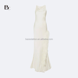 Commercio all'ingrosso di alta qualità abbigliamento Premium OEM/ODM fabbrica boutique di lusso in seta di raso taffetà <span class=keywords><strong>abito</strong></span> da sera <span class=keywords><strong>lungo</strong></span> piume - Product Image 3