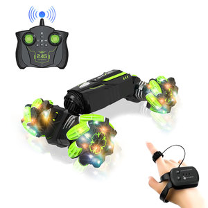 Auto Telecomandata SOYANG con Sensore di Gesti, Capovolge e Lancia Spruzzi LED, Giocattolo per Bambini, Vendita all'Ingrosso - Product Image 4