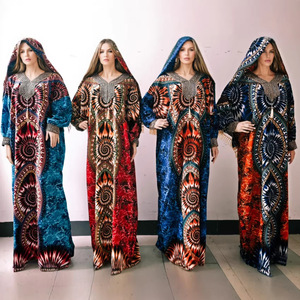 Robe Africaine Longue Manche Col Cranté Ornée de Diamants pour Femmes, Vêtements Africains ODM pour Adultes, Motifs Kanga - Product Image 1